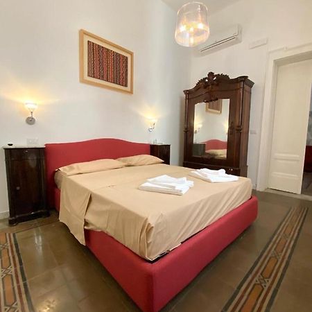 Al Teatro Bed and Breakfast Reggio di Calabria Buitenkant foto