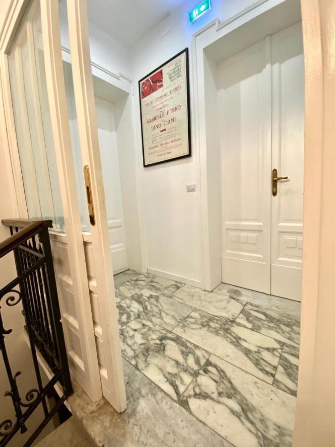 Al Teatro Bed and Breakfast Reggio di Calabria Buitenkant foto