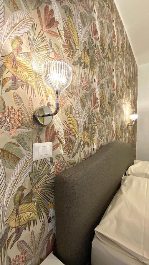 Al Teatro Bed and Breakfast Reggio di Calabria Buitenkant foto