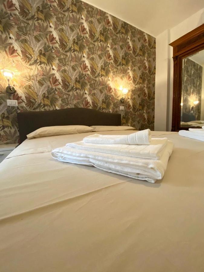 Al Teatro Bed and Breakfast Reggio di Calabria Buitenkant foto